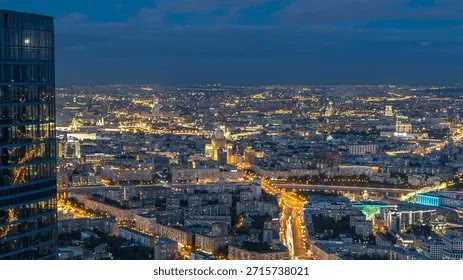 Спланируйте онлайн-прогулку для коллег из разных городов